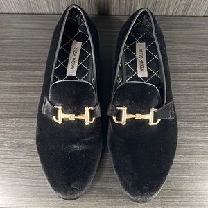 STEVE MADDEN BLACK VELVET LOAFERS WITH GOLD BUCKLE